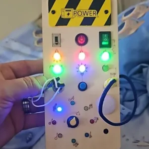 Tablă interactivă Montessori primită de la clientul J***y cu lumini LED.