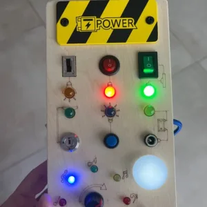 Primit Panou de Activități Montessori cu Lumini LED de la clientul N***e.