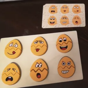 Am primit jocul de puzzle cu potrivirea emoțiilor de la clienta D****a.