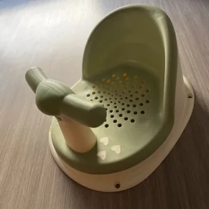 Scaun de baie pentru bebeluși anti-alunecare primit de la clientul A***e.
