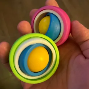 Primit Infinite Flip Ball Finger Fidget Spinner de la clientul J****n.