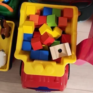 Primit 50pcs Cuburi Colorate din Lemn Blocuri de Construcție de la clientul P***o.
