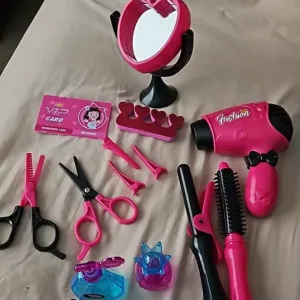 Set de joc de coafură primit de la clientul J***n.