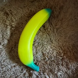 Jucărie Squishy Banana Anti-Stres primită de la clientul H****h.