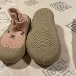 Primite Pantofi Sock Slip-On pentru primii pași ai bebelușului de la clientul N***s.
