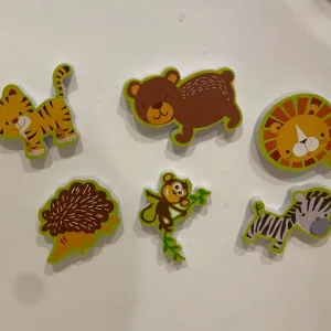 Am primit autocolante spumoase pentru baie cu animale de la clientul J**i.