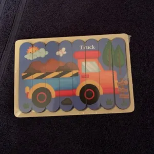 Primit Puzzle 3D din Lemn cu Benzi Desenate de la clientul A***a.