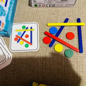 Primit Puzzle Stick Rainbow din lemn de la clientul M***o.