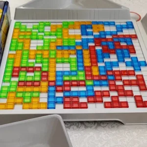 Primit jocul de societate Blokus Squares pentru 4 jucători de la clientul E****a.