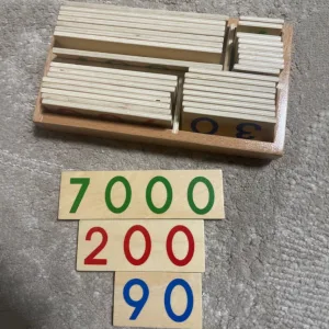 Clientul J**n a primit Carte cu Numere de Lemn pentru Învățarea Matematicii.