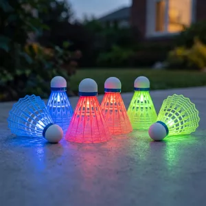 Set de 6 fluturași badminton din nailon cu LED-uri strălucitoare